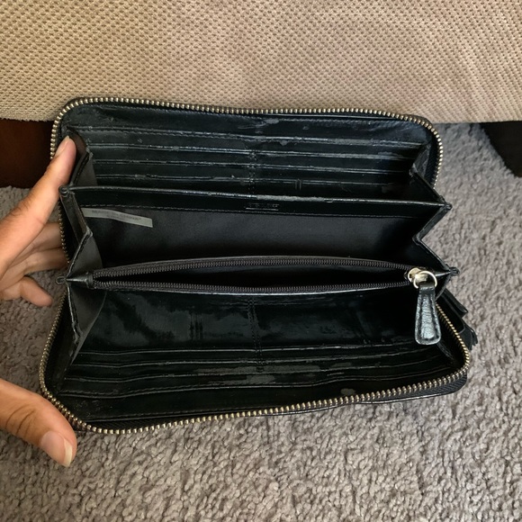 Authentic COACH Accordion Zip Wallet - Picture 9 of 10